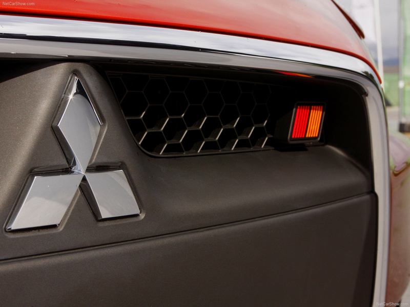 Illustration for article titled 2010 Mitsubishi Lancer Sportback Coming To America, Five-Door Style